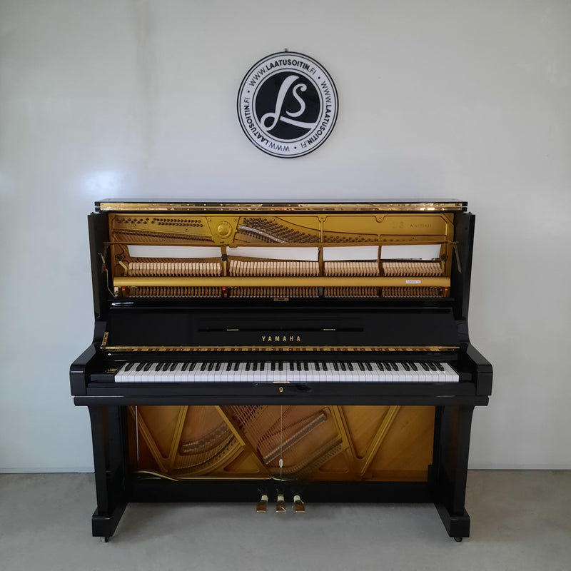 Yamaha U3