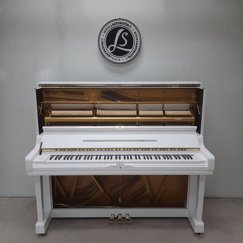 Yamaha U3