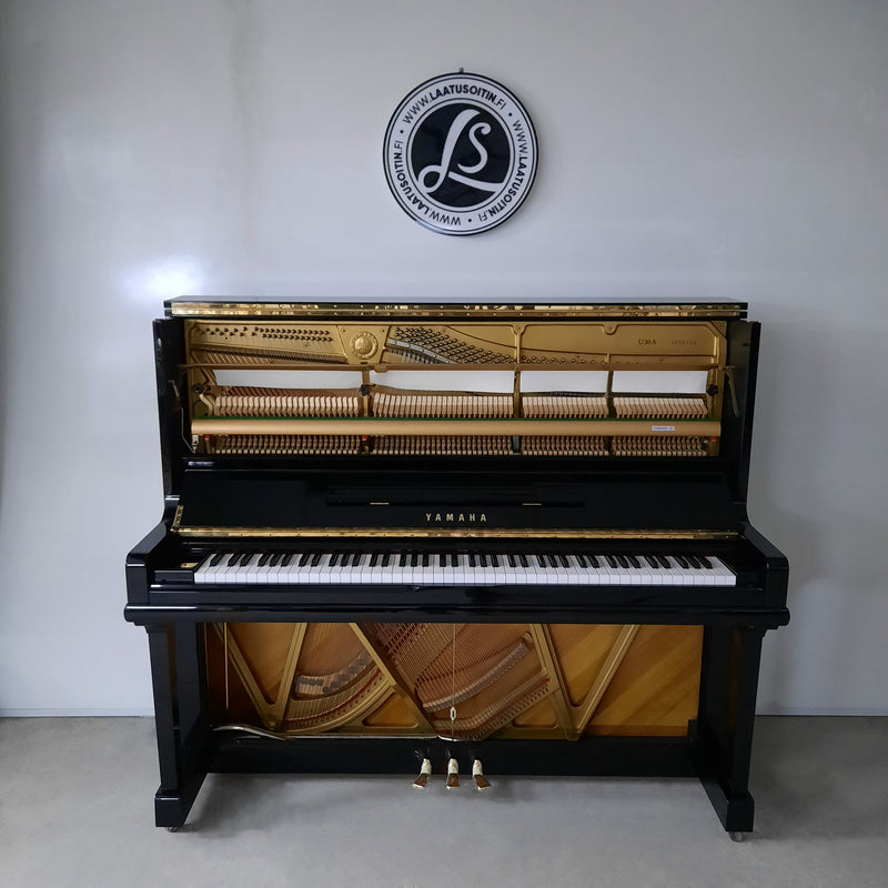 Yamaha U30A
