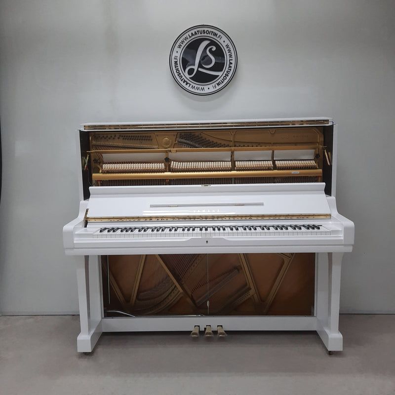 Yamaha U3