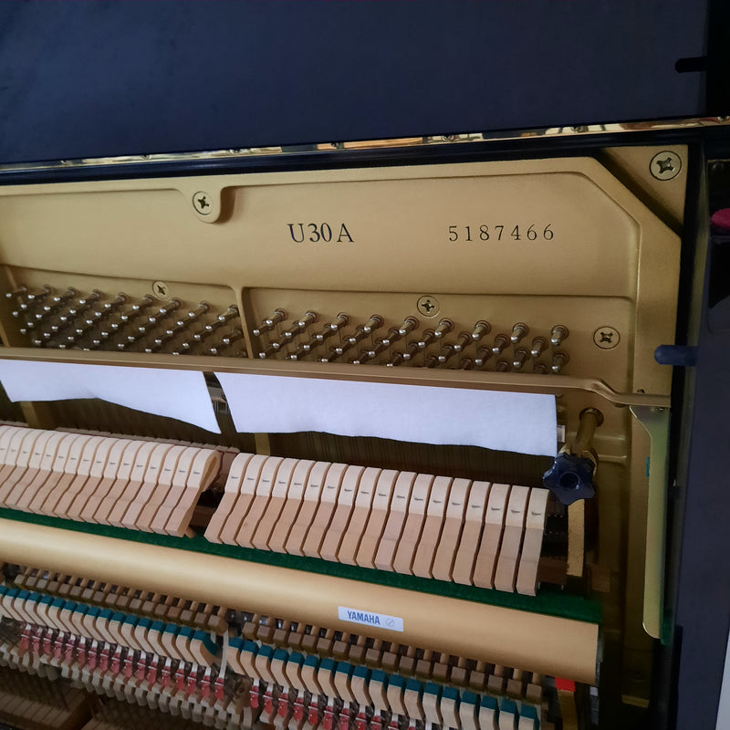 Yamaha U30A