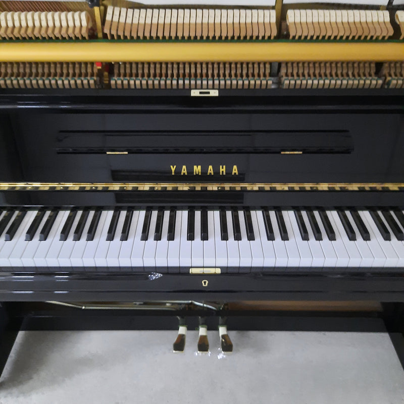 Yamaha U3