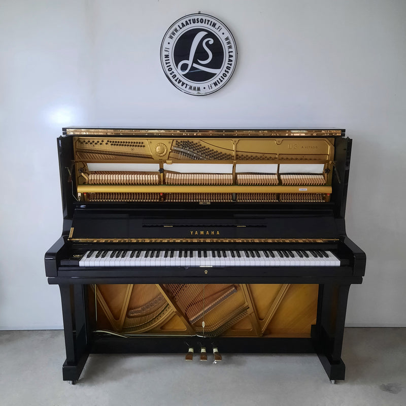 Yamaha U3