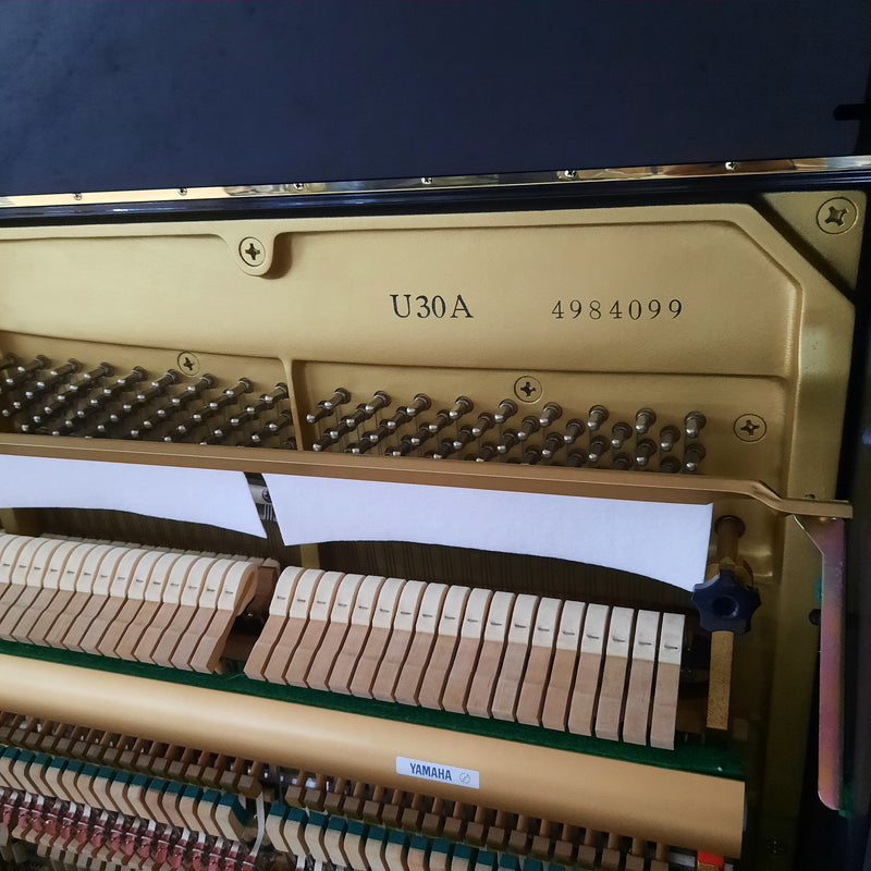 Yamaha U30A