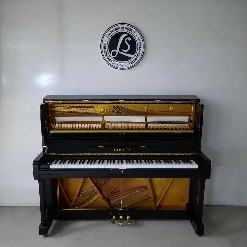 Yamaha U1
