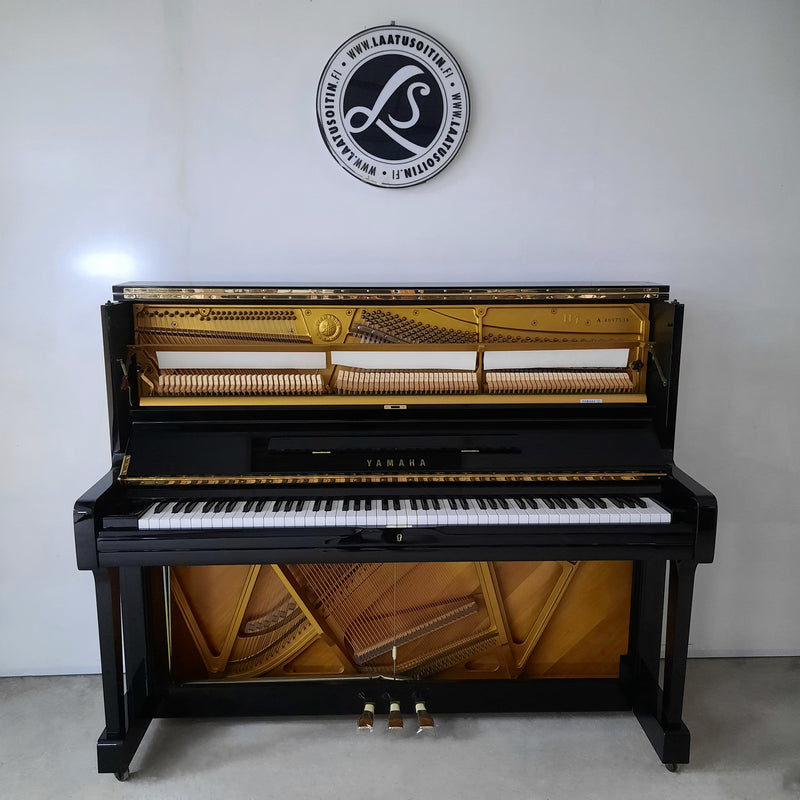 Yamaha U1