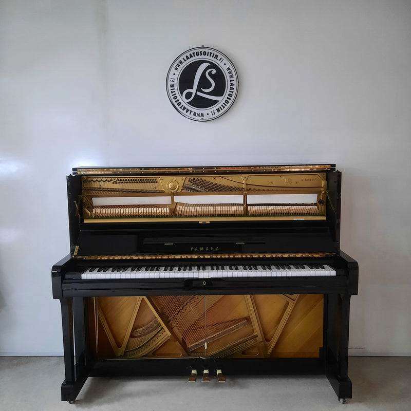 Yamaha U1