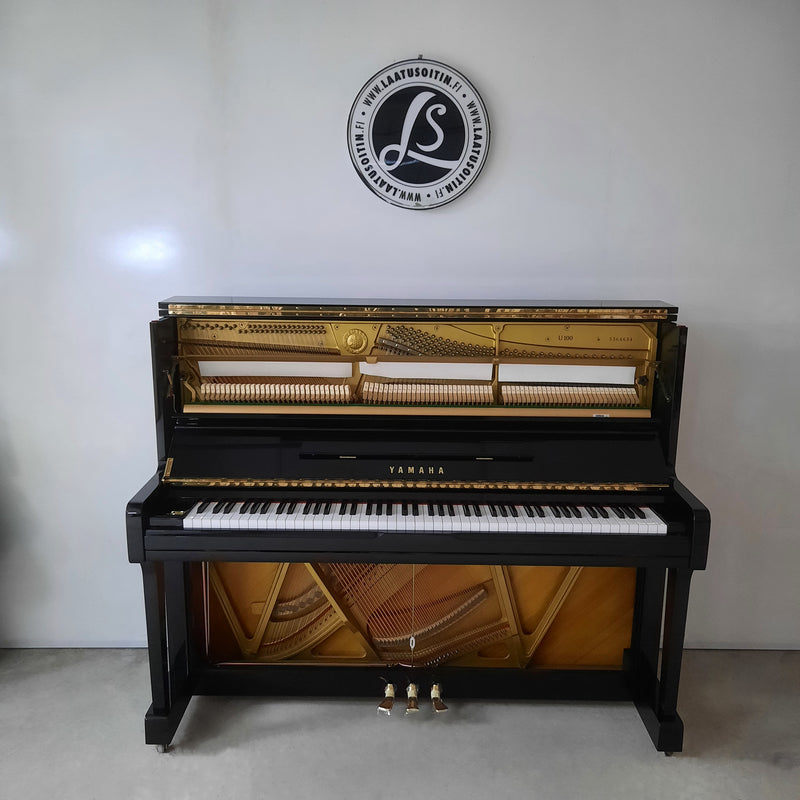 Yamaha U100