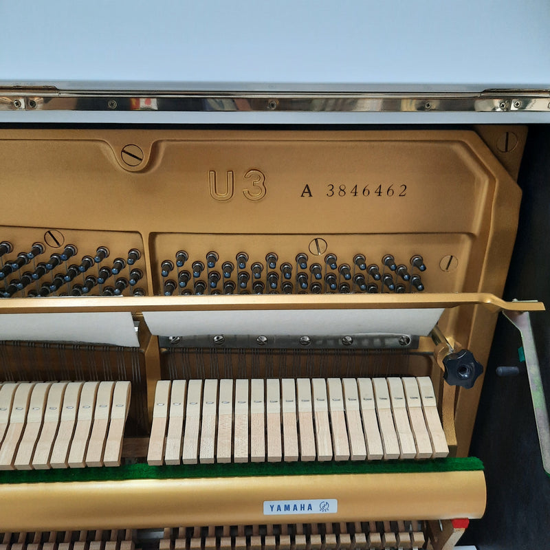 Yamaha U3