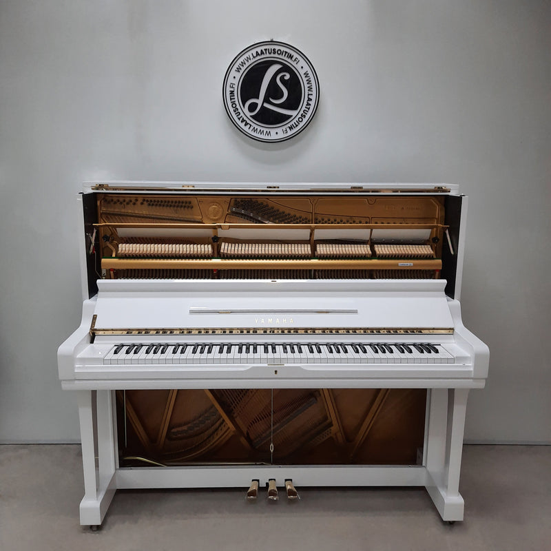 Yamaha U3