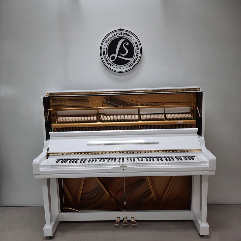 Yamaha U3