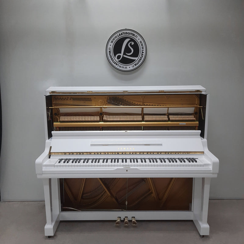 Yamaha U3