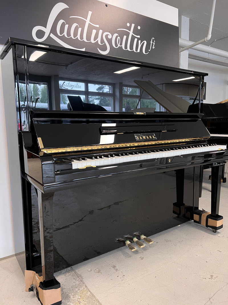 Yamaha U3 (ORIGINAL SILENT)