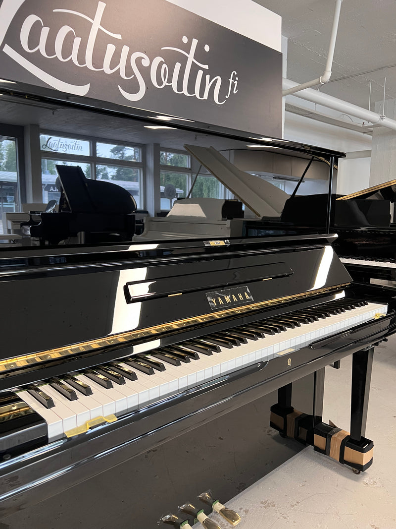 Yamaha U3 (ORIGINAL SILENT)