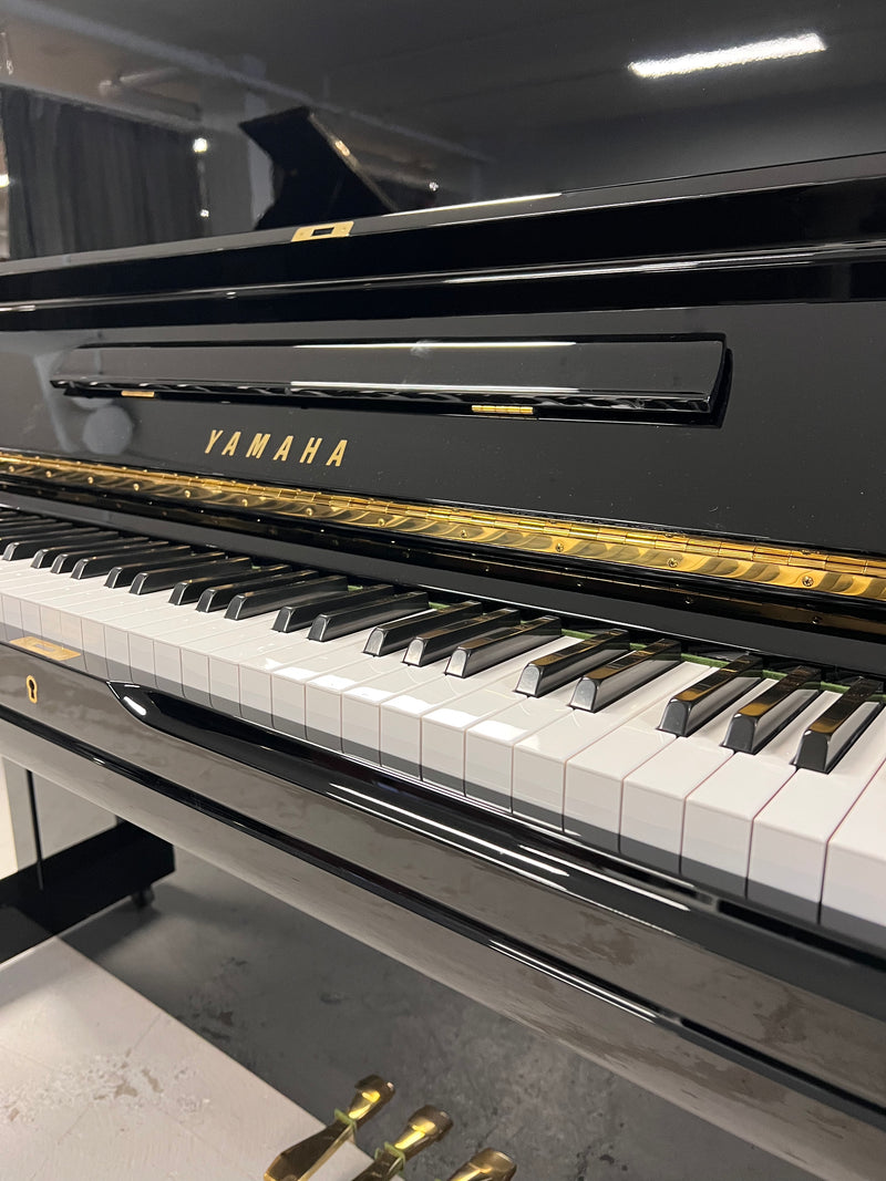 Yamaha U3