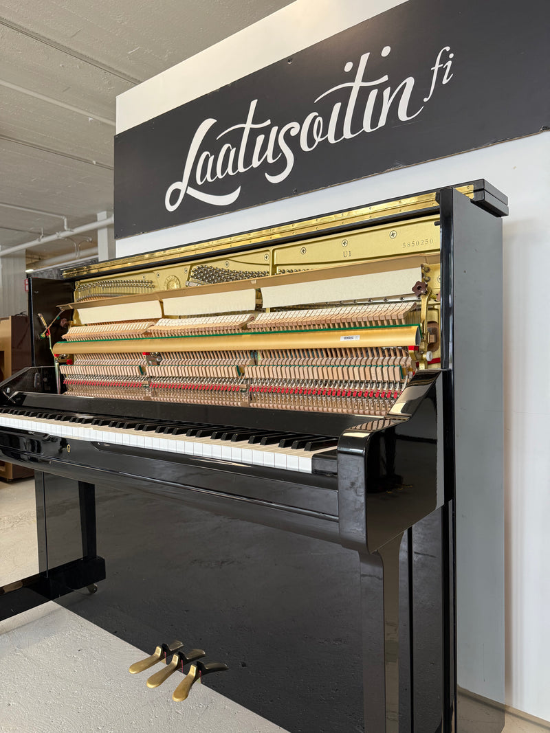 Yamaha U1