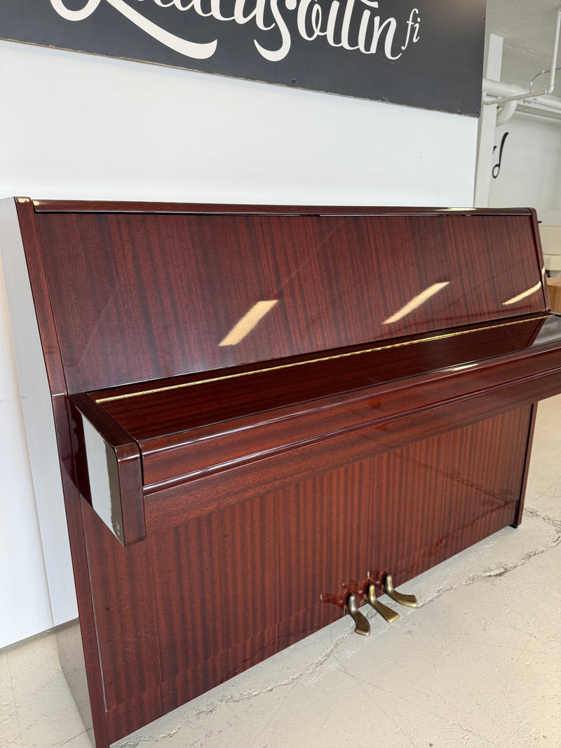 Yamaha M1J