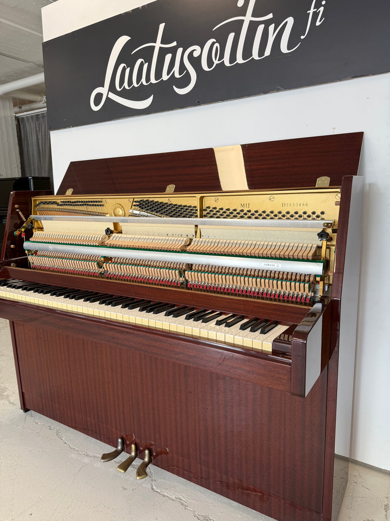 Yamaha M1J