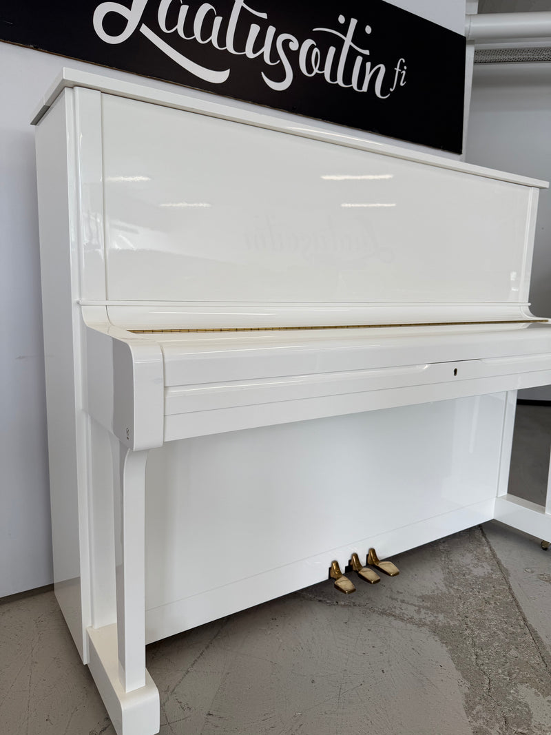 Yamaha U1A