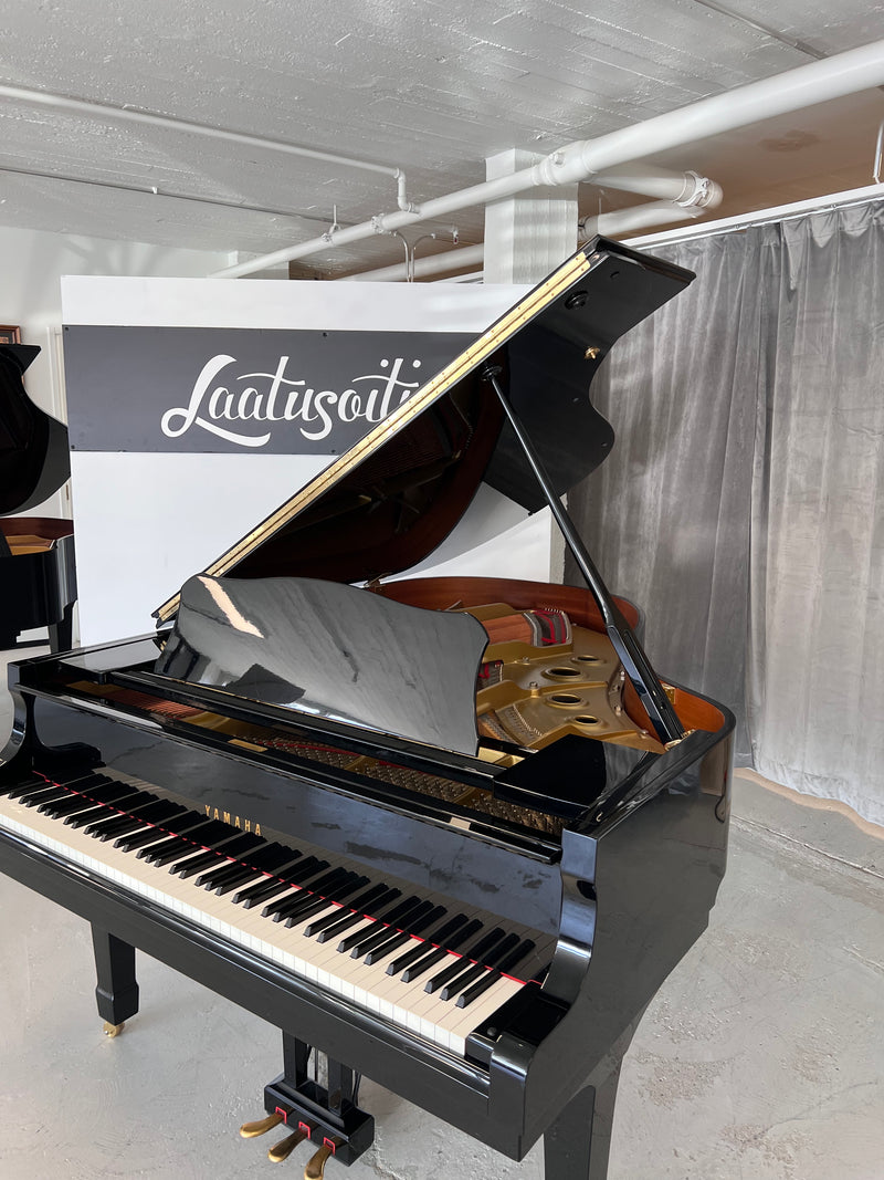 Yamaha C3