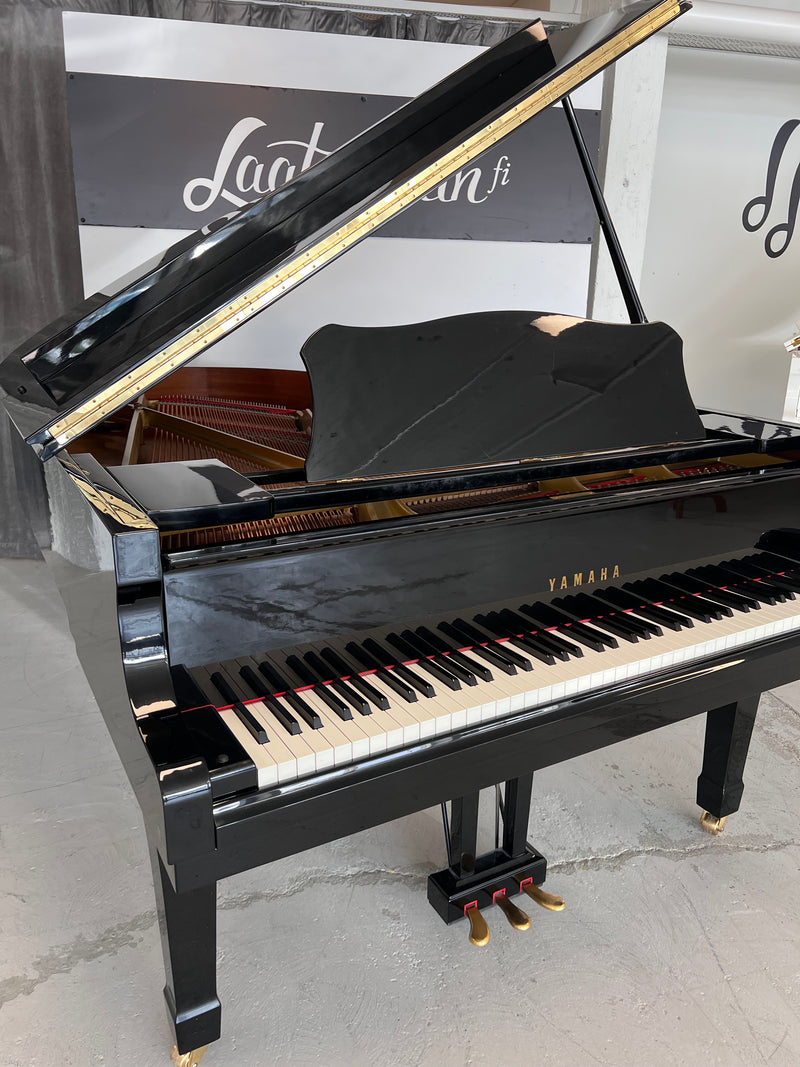 Yamaha C3