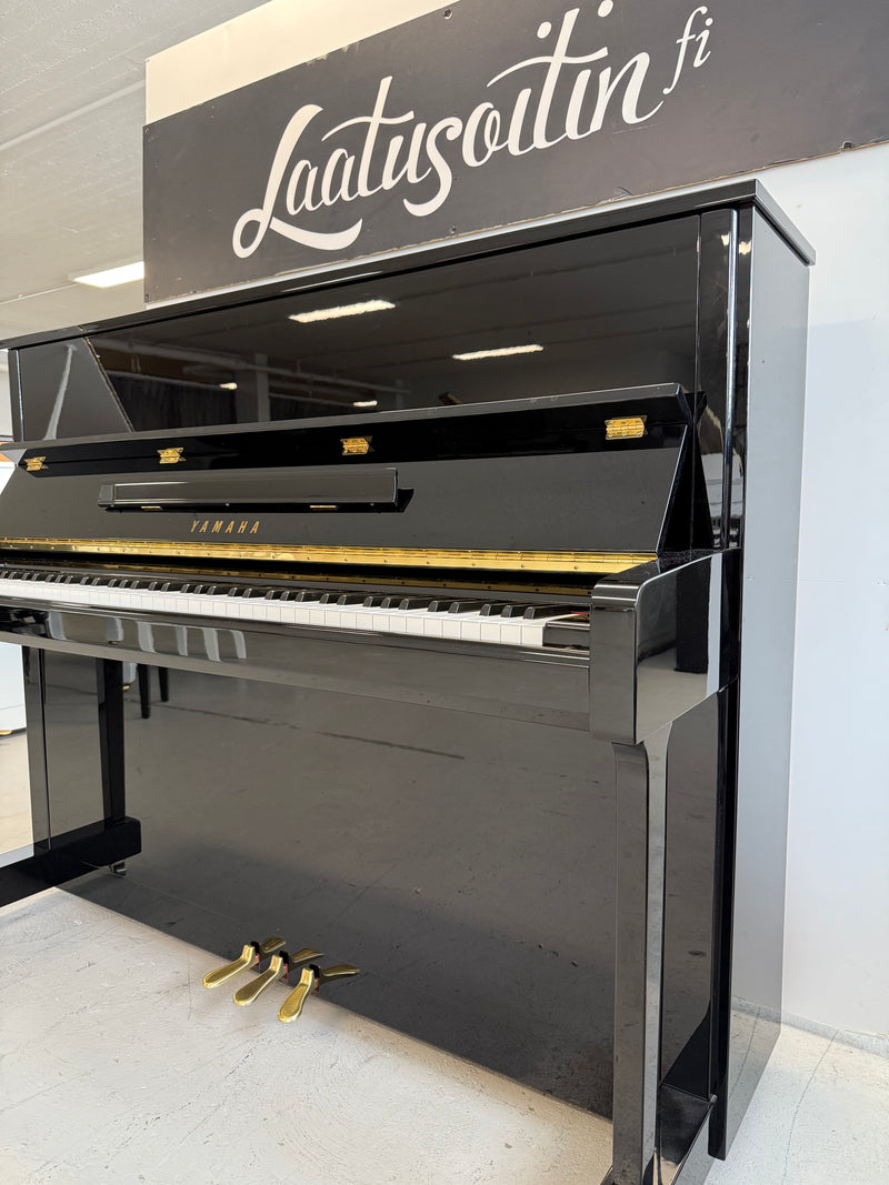 Yamaha B3