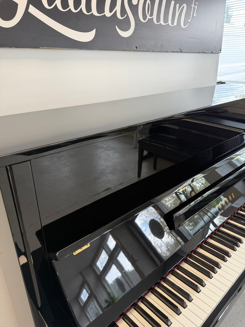 Yamaha B3