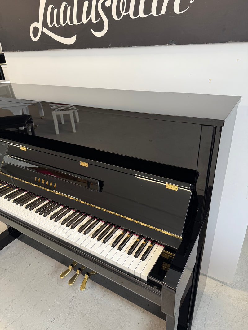 Yamaha B3