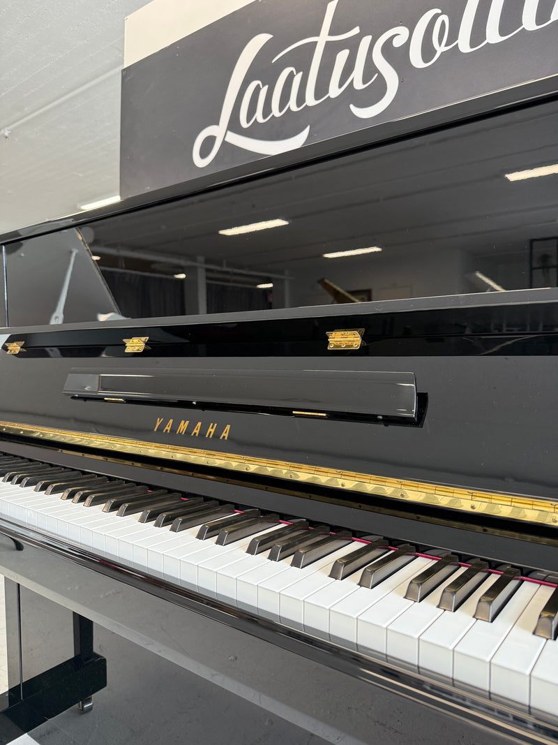 Yamaha B3