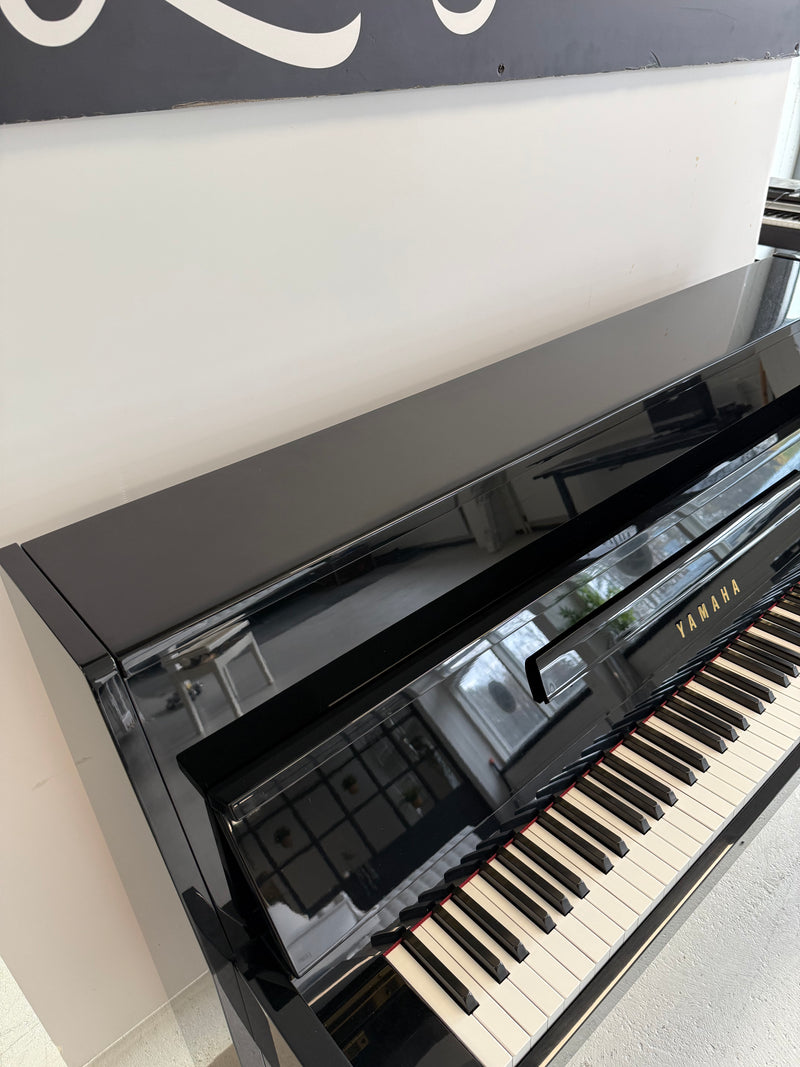 Yamaha C108