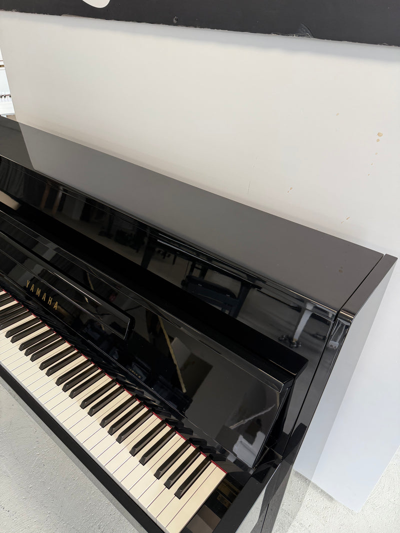 Yamaha C108