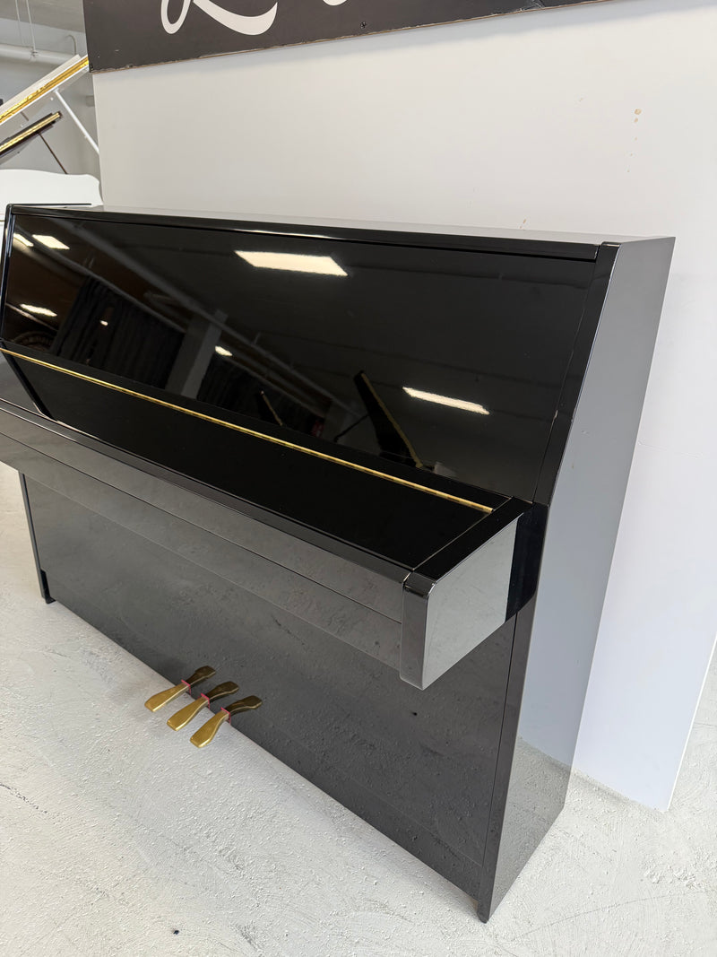 Yamaha C108