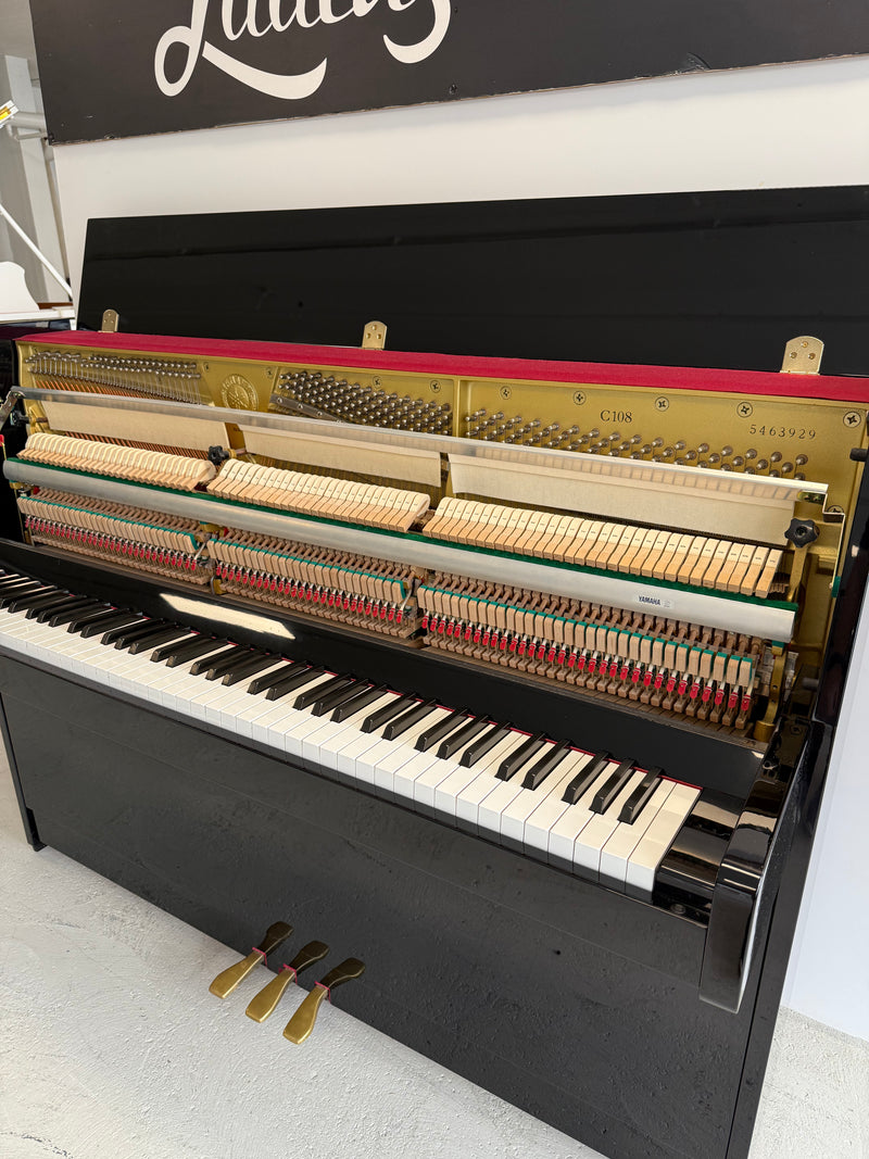 Yamaha C108