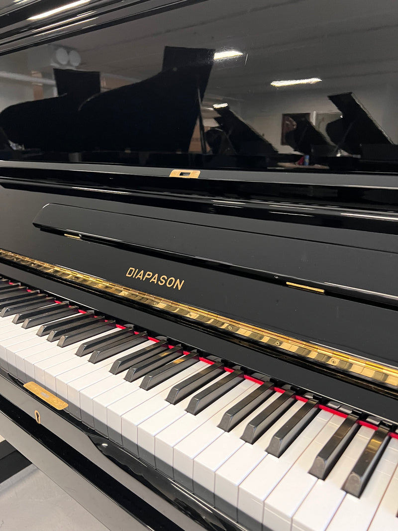 Diapason 132 ED (by Kawai)