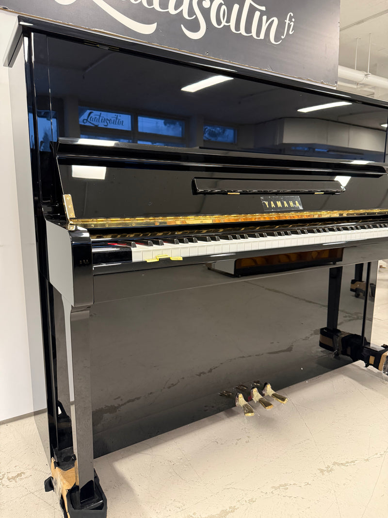 Yamaha U10BL