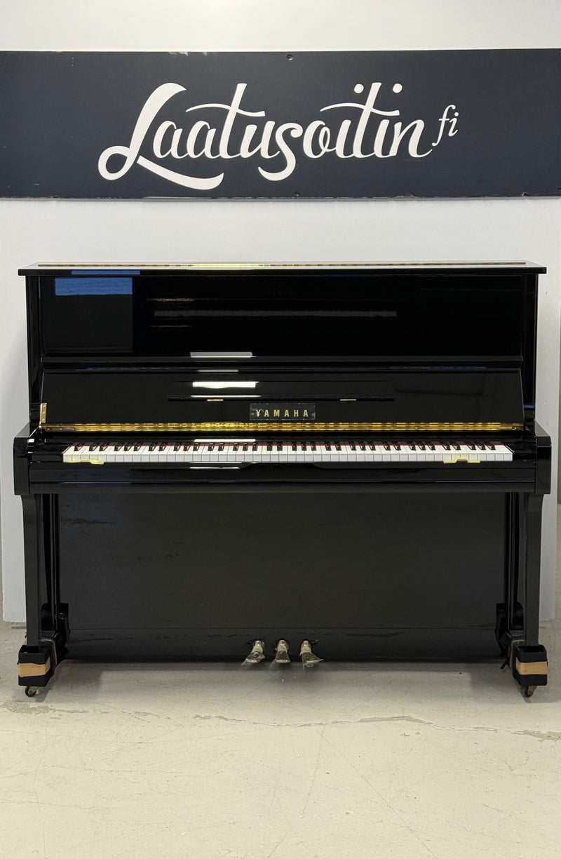 Yamaha U100