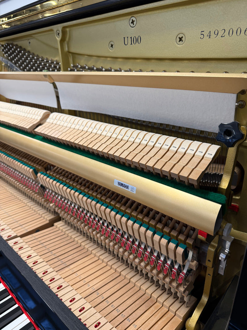Yamaha U100
