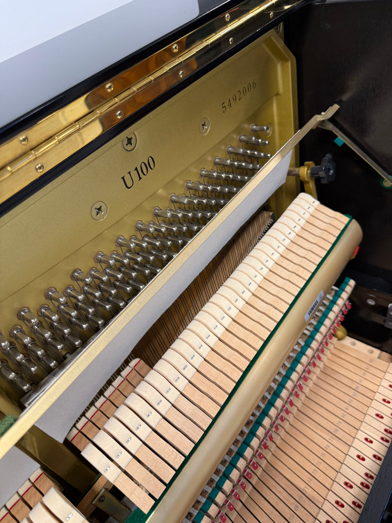 Yamaha U100