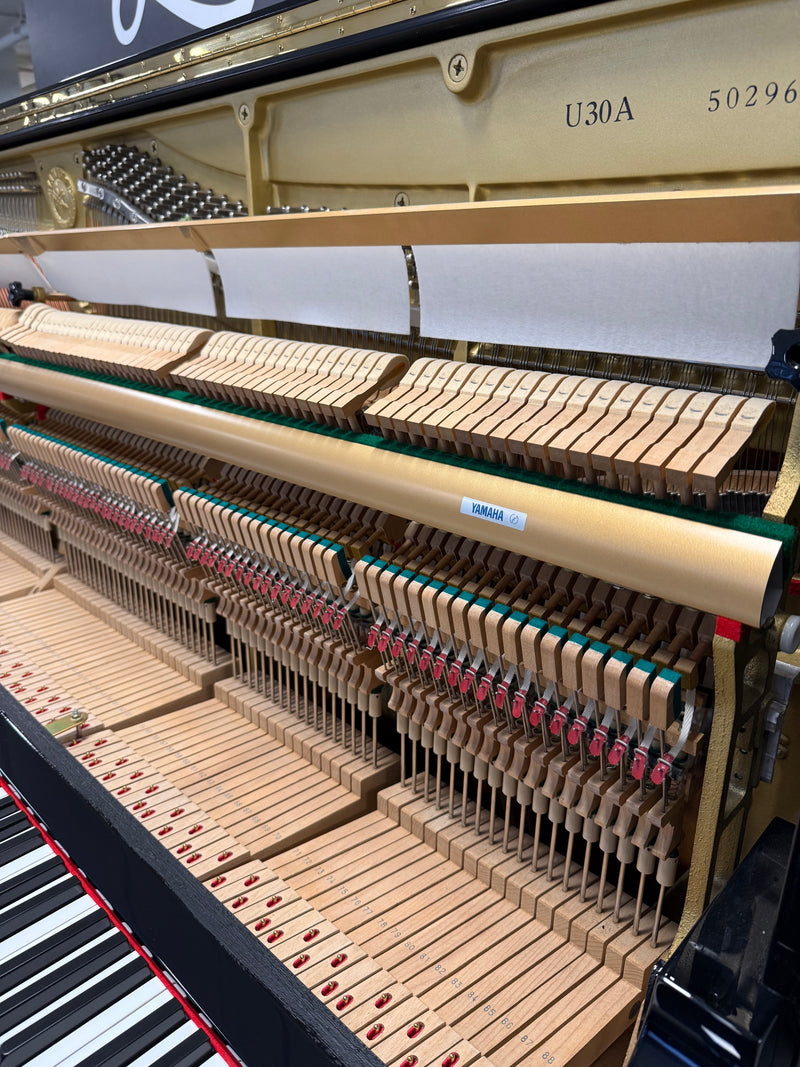 Yamaha U30A