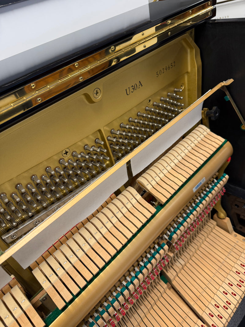 Yamaha U30A