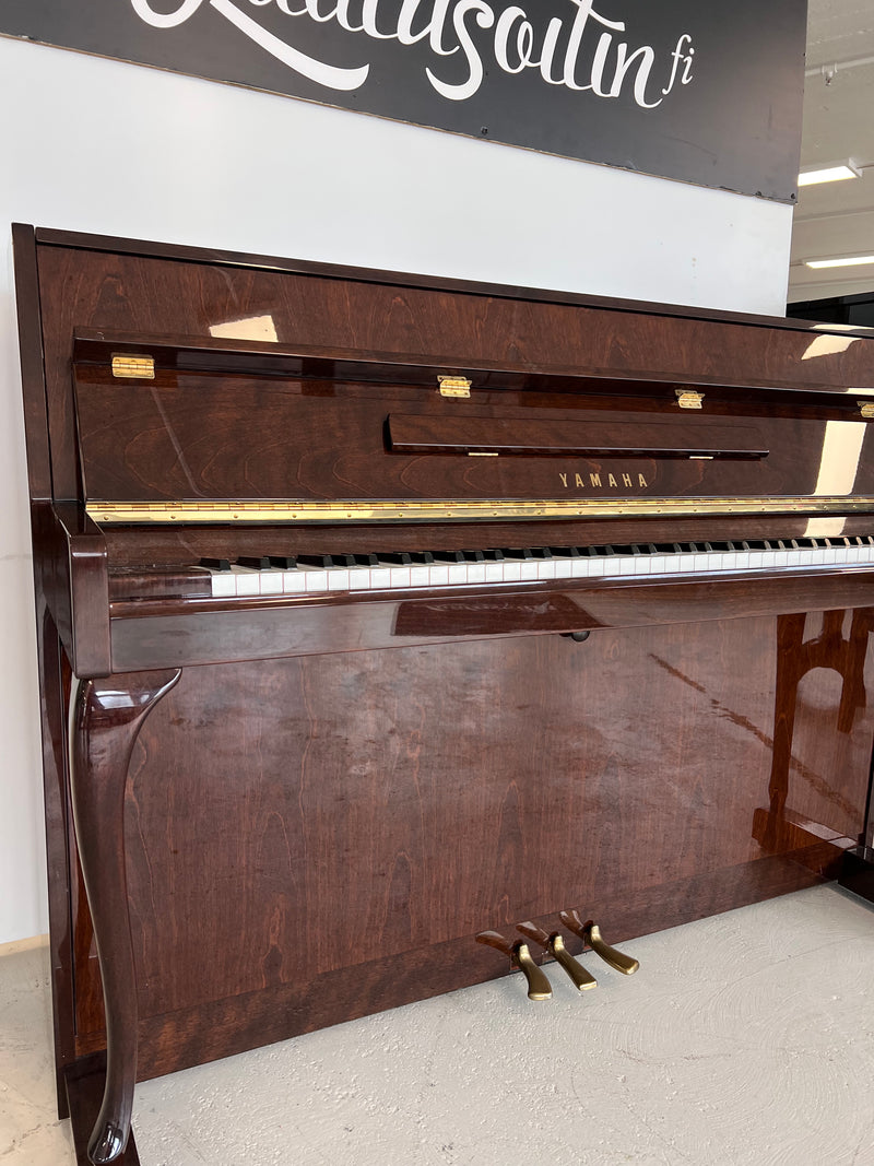 Yamaha M108 Chippendale
