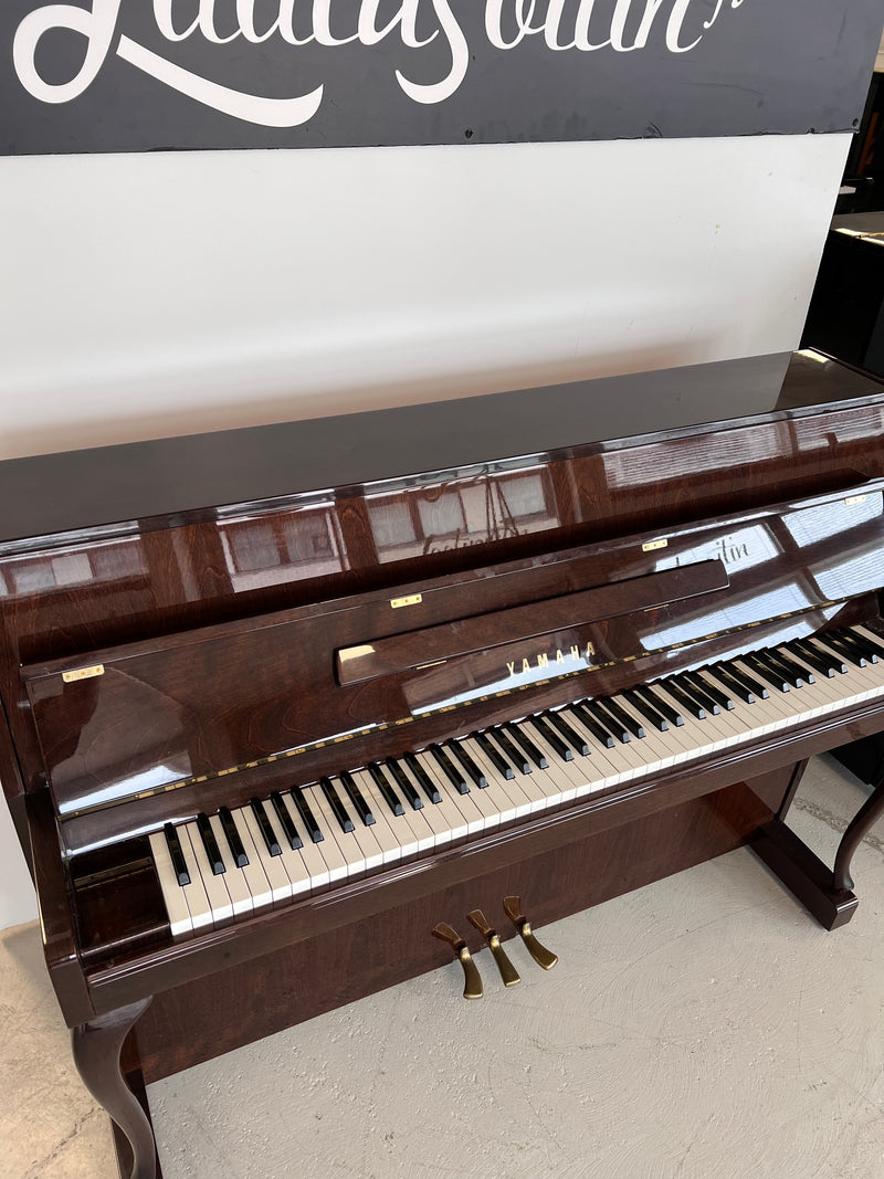 Yamaha M108 Chippendale
