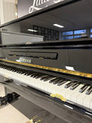 Yamaha U1