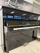 Yamaha U1