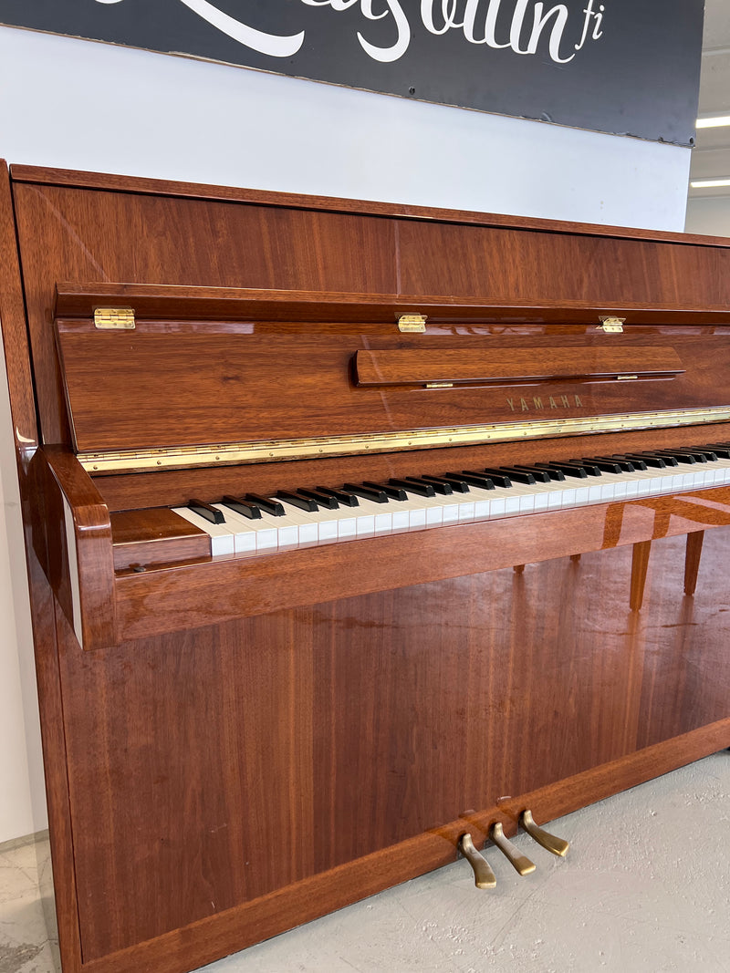 Yamaha P114N