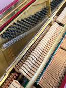 Yamaha U1 SPESIAALIVÄRI (Ruby Red)