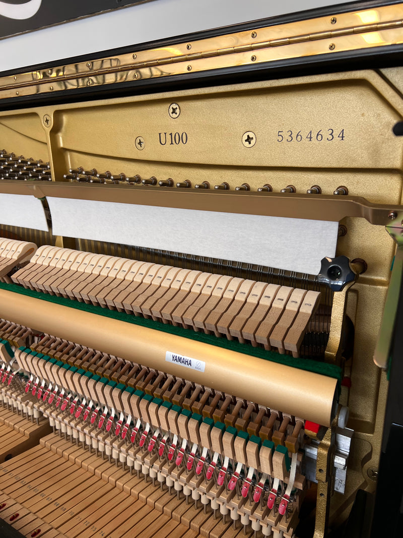 Yamaha U100