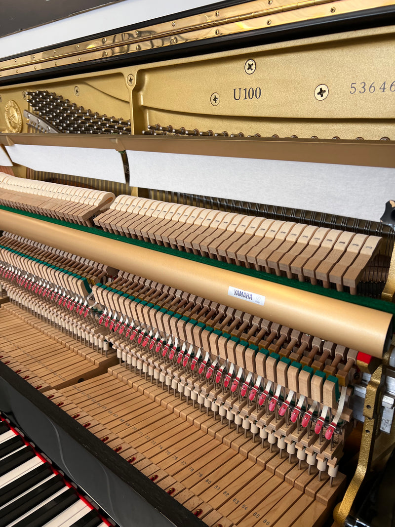 Yamaha U100