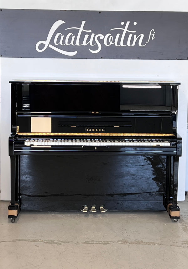 Yamaha U1