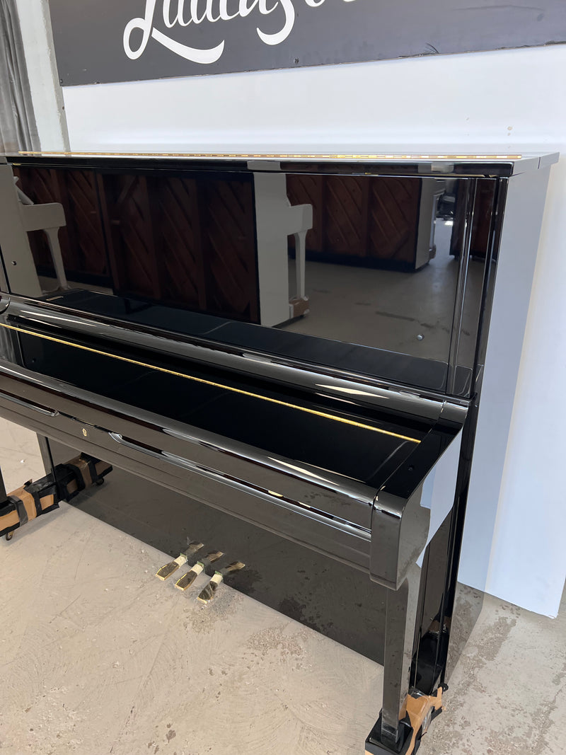 Yamaha U1